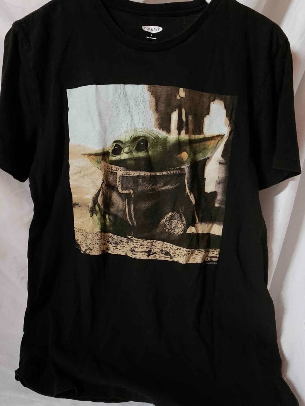 Old Navy Disney Baby Yoda Men's Black T-Shirt size small